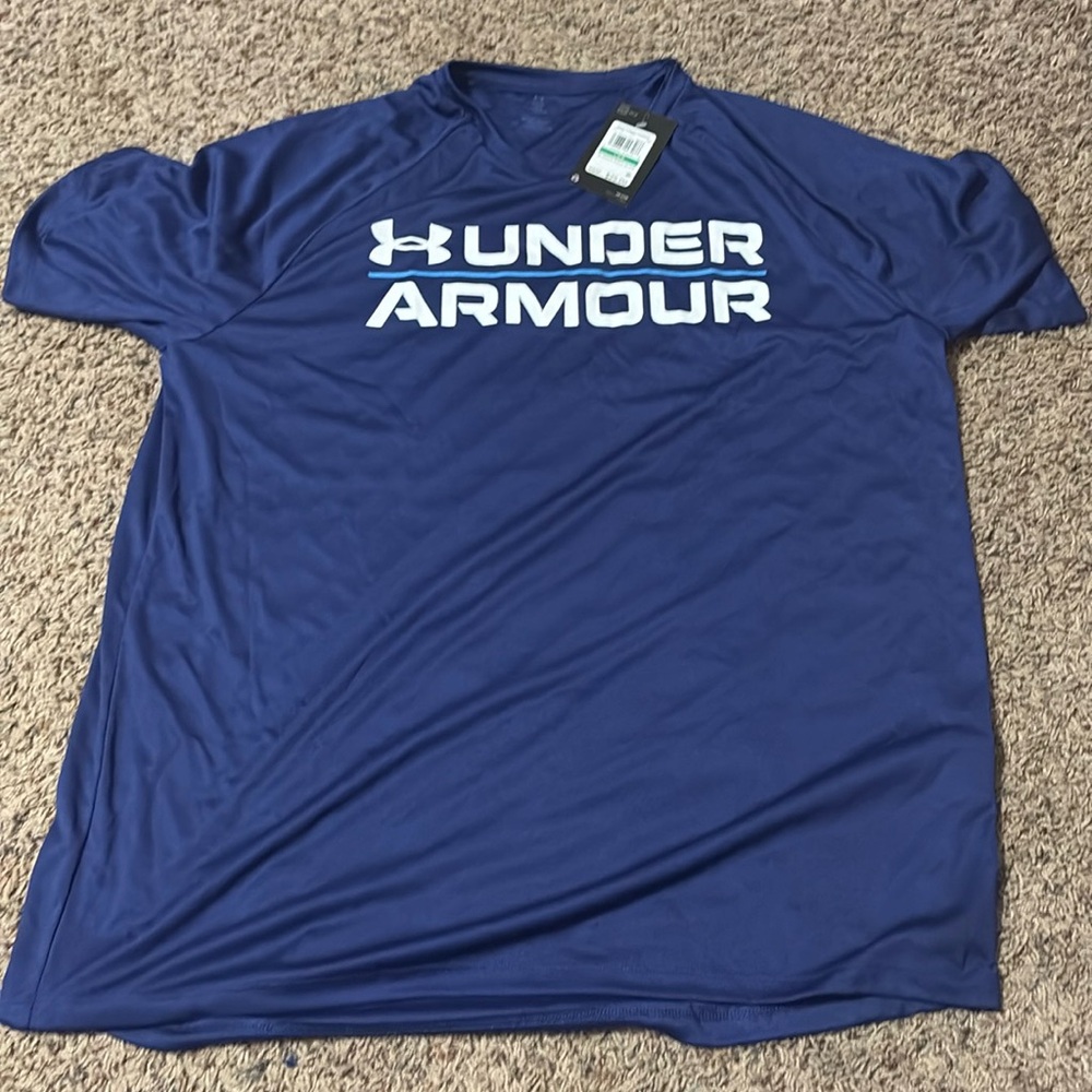 Men’s underarmour short sleeve shirt